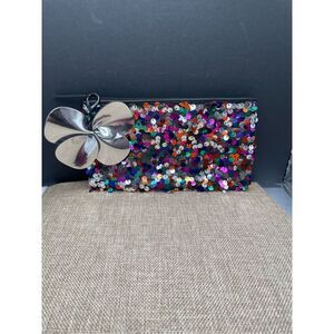 MAC Holiday Makeup Bag/Pouch/Purse w/Colorful SEQUINS & Removable Bag Charm